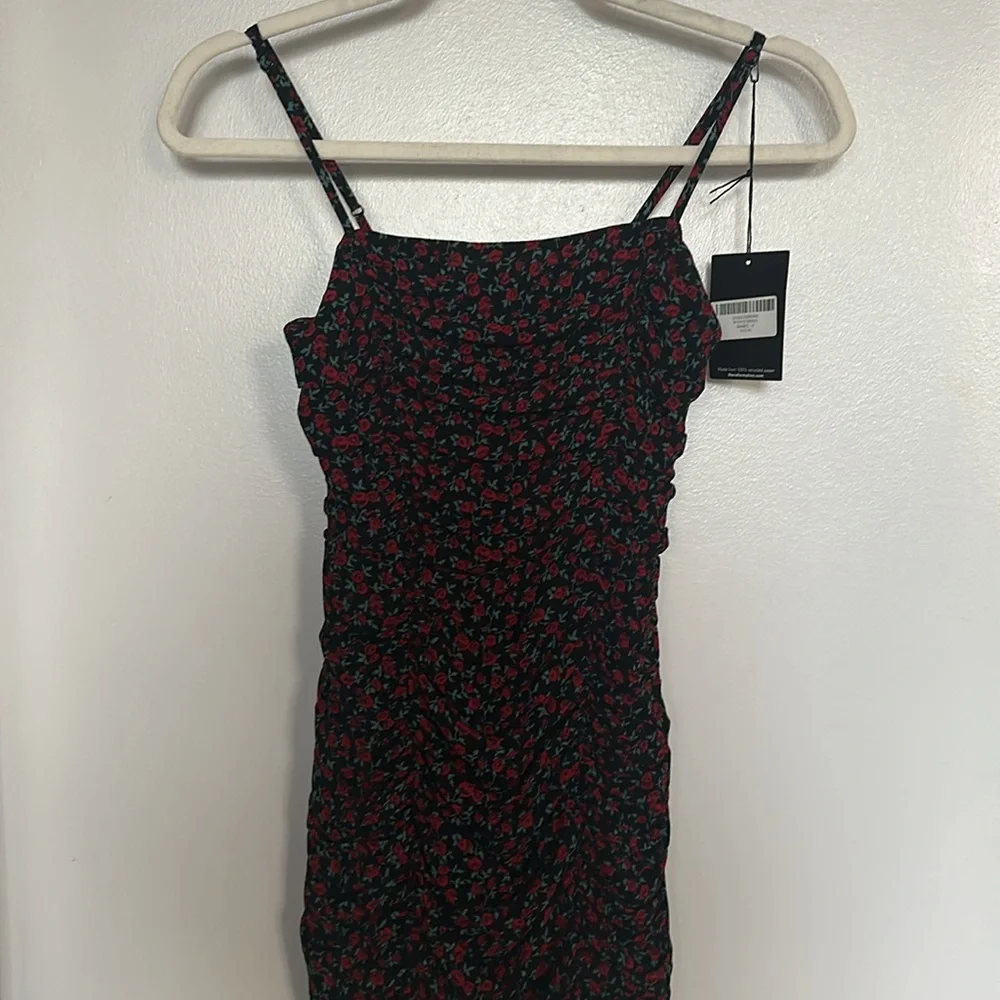 Reformation Wyatt Dress - Picture 1 of 7